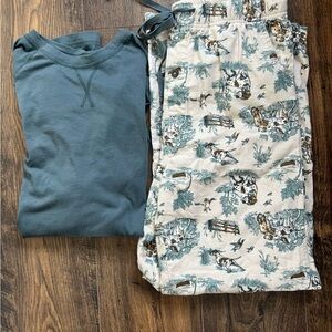 Hunting Pajama Set - Size Medium